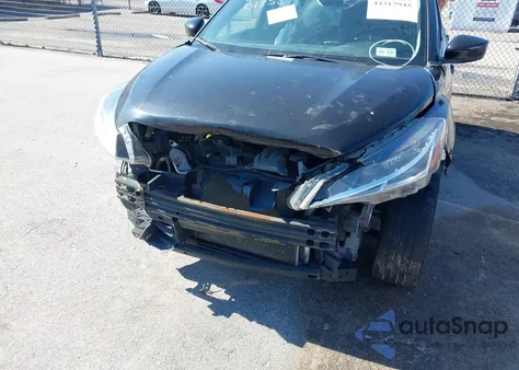 2021 Nissan Kicks Sv Xtronic Cvt z USA, uszkodzony, nr VIN 3N1CP5CV9ML483951